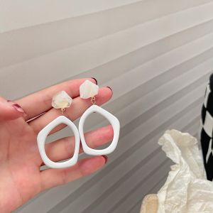 White Irregular Geometric Earrings Acrylic Korean Fashion Round Earrings Jewelry Accessories for Women
