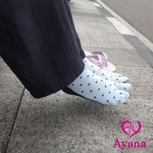 Kaos Kaki Jempol Motif Polkadot Ayra