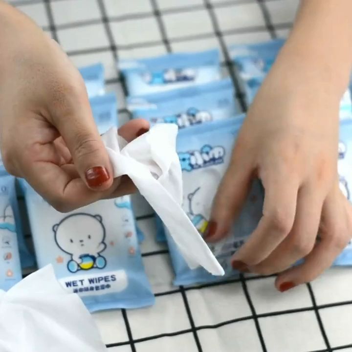 (Nhiều Mẫu) Gói 10 Khăn Ướt Mini Bỏ Túi Hàng Nội Địa Trung - Khăn Giấy Ướt Trẻ Em, Trẻ Sơ Sinh