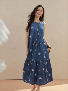 INMAN | Color-blocked Floral Embroidered Sleeveless Loose Summer Dress