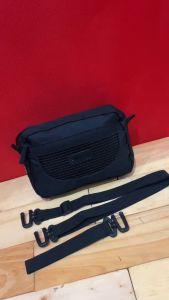 Tas Selempang Pria Polos Hitam PEGE Noam Slingbag Pouch 2in1 Motif Casual Simple Elegant - PG 9066