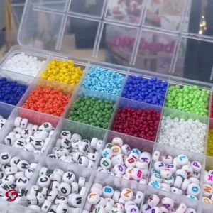【Fast delivery】WITH LOCKS 5000Pcs Beads Kit 3mm Glass Seed Beads Alphabet Letter Beads and Heart Shape Beads for Name Bracelets Jewelry Making and Crafts Mix Color Spacer Bead Bracelet Beads Set Kids Toy Girls Educational Toys Girls’Gift