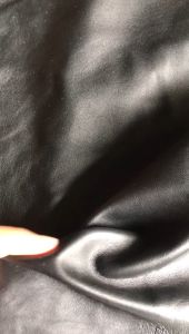 Kulit Domba Lembaran Bahan Jaket Garmen Premium Soft Lembut - Hitam