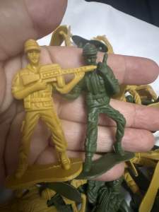 SAVE TOYS !! Toy Soldiers Askar Mainan Military Army Figures Ready Stock BIG SIZE 2 inch to 2.5 inch
