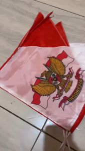 bendera umbul umbul gergaji