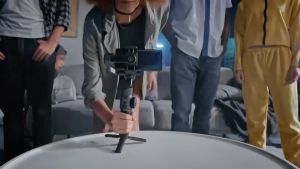 Zhiyun Smooth 5 สำหรับสมาร์ทโฟน 3 แกน ไม้กันสั่น Fill Light เพิ่มแสงสว่าง สำหรับการปรับแต่ง พร้อมฟังก์ชั่น