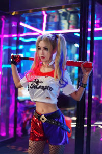 Women Harley Quinn Cosplay Costumes Suicide Squad Bar Party Jocker Jacket T-shirt Glove Pants Wig Bracers Belt