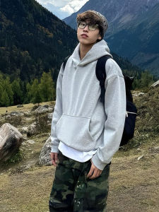 เสื้อสเวตเตอร์คอตตอนผู้ชายสีเทาอ่อน ทรงหลวม ปกโปโล ผ้าขนแกะ พิมพ์ลายดอกไม้ ทรงหลวม ฤดูใบไม้ร่วง/ฤดูหนาว