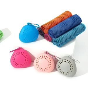 11.8*23.6inch With Silicone Case Quick Drying Towel Pocket Super Absorbent Sports Towel Solid Color Portable Microfiber Towel