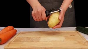 Swivel Vegetable Peeler with Dual Blades Stainless Steel Potato Peeler for Left And Right Handers Fruit Peeler with Anti-Slip