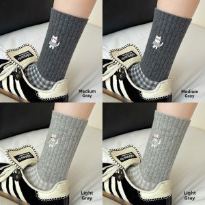 Grid Embroidered Cat Medium Socks