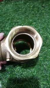 เช็ควาล์วทองเหลือง กันน้ำย้อน ตรา AA ขนาด 2 นิ้ว เกลียวในทั้ง 2 ข้าง ป้องกันน้ำย้อน