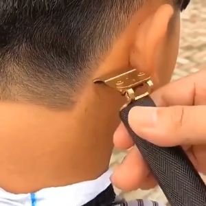 ปัตตาเลี่ยนตัดผม USB ชาร์จได้ 4 แบบสี พร้อมจับน้ำหนัก สำหรับทุกประเภทผิว ชิมเมอร์ไฟท์ ปัตตาเลี่ยนไฟฟ้าแบบพกพา