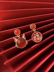 ต่างหูรูปปีกงสีแดงสำหรับสวมใส่ในช่วงเทศกาลปีใหม่ ปี 2024 สำหรับผู้หญิง เครื่องประดับแฟชั่นแบบมีโชคและมีความสุข