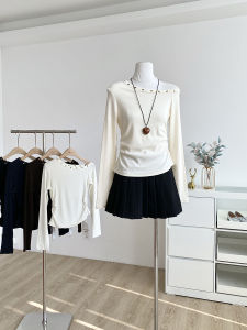 Fall 2025 French Style Womens Slim Fit Long Sleeve T-Shirt Shoulder Angle Design Rivet Fashionable Soft Beige Commute Wind