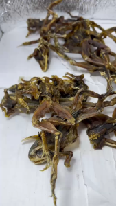 กบตากแห้ง100กรัม รสชาติอร่อย ขนาดเหมาะสม สำหรับรับประทานและใช้ในครัวเรือน คุณภาพดี