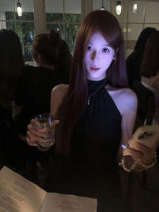 Gentle Korean Style Halter Neck Strap Dress Fashionable Waist Cinched Little Black Dress Summer Season Hepburn Style Skirt