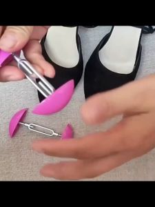 2pcs New Arrival Adjustable Width Extenders Mini Shoe Stretchers Shapers for Mens Womens Shoes Mini Shoe Trees Rack Disener