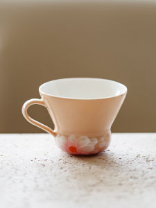 Fanyu Hand-Painted Ceramic Coffee Cup with Handle Creative Layered Drawing High Aesthetic Value Pink Color Luxury Tea Cup