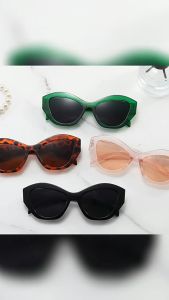 Kacamata Hitam Bingkai Hitam Retro & Fashion Glasses