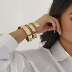 Vòng Tay Nữ Phong Cách Mới Mùa Thu Thiết Kế Đơn Giản Đi Diễn Trên Sàn Catwalk Phụ Kiện Trang Sức Thời Trang Phong Cách Ngọt Ngào