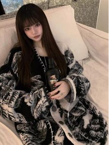 WANGGONGZHU | French Knitted Open Cardigan Womens Autumn Winter Loose Dyeing Soft Lazy Ink Washed Outerwear Princess Style V-neck Button Closure