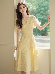 Fashionable Simple Yellow Floral Dress Womens Summer Elegant Slimming French Style Commute Polyester Blend V-Neck Midi Dress