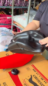 เบาะPU สีแดง + ถังน้ำมันเชื้อเพลิง สำหรับ Honda CRF110/ CRF125/ CRF150 สามารถแปลงใส่รุ่น Ksr Klx Ktm Msx และอื่นๆ (เบาะรถวิบาก+ถังน้ำมัน)