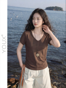 YOUXIANG | Áo Thun Mỏng V-Neck Ôm Phù Hợp Mùa Hè