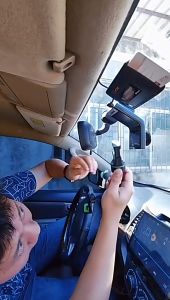 Holder Smartphone Multifungsi Braket Ponsel Klip Kaca Spion Mobil Belakang Bantal Meja Rak Dapur Universal 360 Derajat OLAF - 7CSC09YC