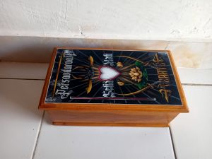 Kotak mori PSHT akrilik murah