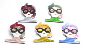 Colorful Stripes Wear Bowknot Glasses Gentle Lady Brooches For Women Acrylic Teacher Elegant Figure Party Office Bag Pin Gifts
