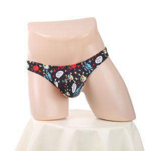 กางเกงในเซ็กซี่ของผู้ชายลายหัวกะโหลกกางเกงใน Bulge Pouch เอวต่ำแบบยืดหยุ่นเปิดก้นแบบ T-Back กางเกงในชายขนาดพิเศษ M-2XL