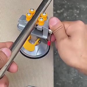 Ê tô mini để bàn dạng đế hít xoay 360 độ - Eto để bàn dụng cụ DIY