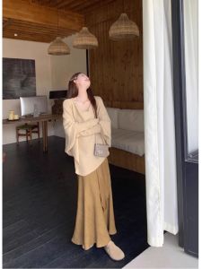 เสื้อถักแขนนางฟ้าทรงหลวมสำหรับผู้หญิงในฤดูใบไม้ผลิและฤดูใบไม้ร่วง เสื้อคลุมกันหนาวแบบปกติ แขนยาว คอวี แขนยาว แขนยาว แขนยาว