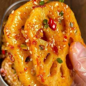 Spicy Black Duck Flavor Crispy Lotus Root Snack