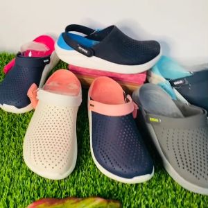 รองเท้าเเตะหัวโตcrocs Lite Ride ใส่เทใส่สวย งานดีทุกคู่ เป็นรองเท้ายางM4---M7 D1234