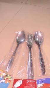 Sendok dan Garpu / Sendok anti karat / Sendok Aesthetic/Set isi 12 Stainless