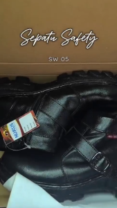 Nukus Sepatu Safety Wanita Hitam Resleting Kulit Asli - SW 05
