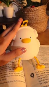 [QUÀ TẾT] Đèn ngủ vịt vàng nghe nhạc đèn ngủ để bàn vịt dễ thương cute silicon vảm biến cắm sạc USB