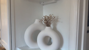 Nordic Modern White Ceramic Plastic Vase Desktop Center Decor Decorative Home Decor Centerpieces Flower Vase for Living Room Decoration Minimalist Ornaments