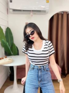 🌈 SpinnyHouse 🌈 เสื้อครอบครัวใหม่ งานเสื้อผ้าผ่านการตลาดแฟชั่น สีพื้น ทำให้เป็นผ้าไหมพรม คอกลมแขนสั้น ลอยฟ้า