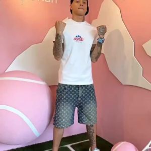 DRILL SYNA WORLD ลม Central Cee แขนสั้นพิมพ์ลายสไตล์อเมริกันฮิปฮอป T เสื้อ