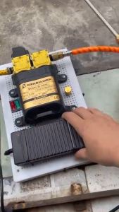 Bộ máy bơm dùng phun thuốc tưới cây tưới lan phun sương. Bơm đôi SINLEADER. Nguồn 10A tốt. Bảo hành 6 tháng.