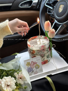 Festive Vintage Print Cake Decorations Queen of Womens Day Tulip Plug-In Cards Joyful Goddess Border for Celebration