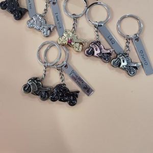 Stylish Piano Keychain Musical Graduation Accessory Custom Metal Keyrings for Music LoversTeacher Daughter Son Birthday Gift