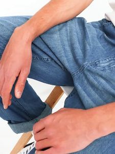 Quần jean Nam dài GIORDANO 100% Cotton Mỏng nhẹ công nghệMoustache Wash tinh tế. 13111011