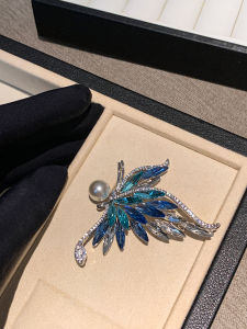 CAFFTI | Elegant Luxurious Butterfly Rhinestone Brooch
