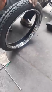 AIR LOCK TUBELESS FOR MOTOR TIRE INNERTUBE 2.50-17 2.75-17 2.50-18 2.15-18 3.00-17 3.00-18 90/90-18