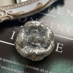 Handmade Tea Rose Brooch Pin Black And White Flower 3D Elegant Chest Flower Womens High-End Feeling Accessories Brooch Pin